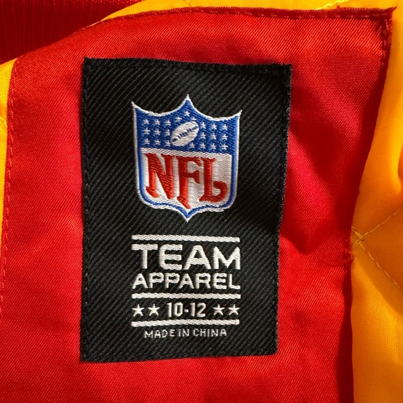 Youth Kansas City Chiefs NFL jacket - Picture 3 of 5